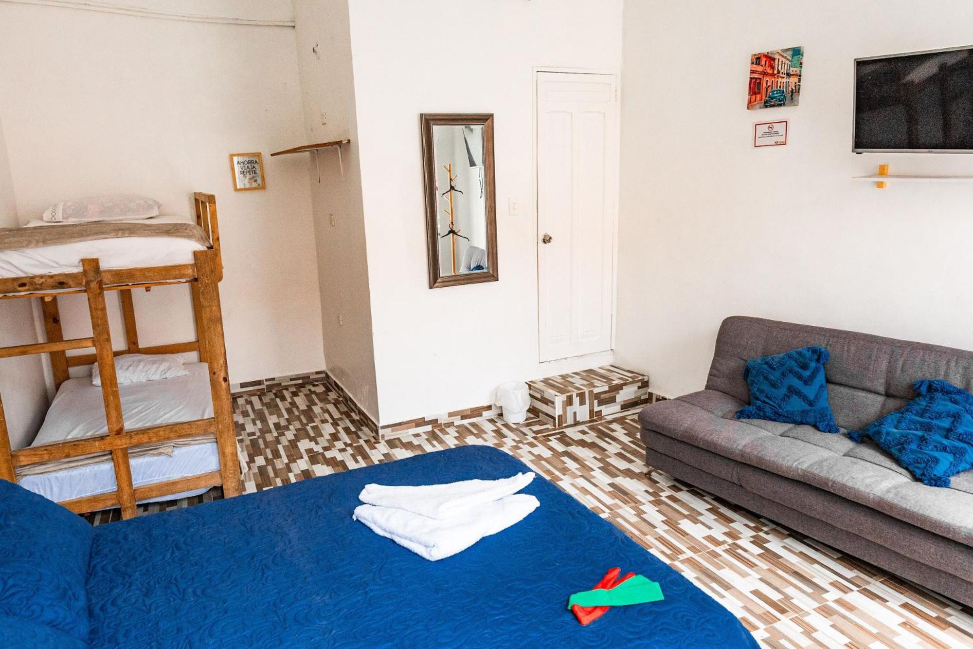 Badillo Sv Hostel