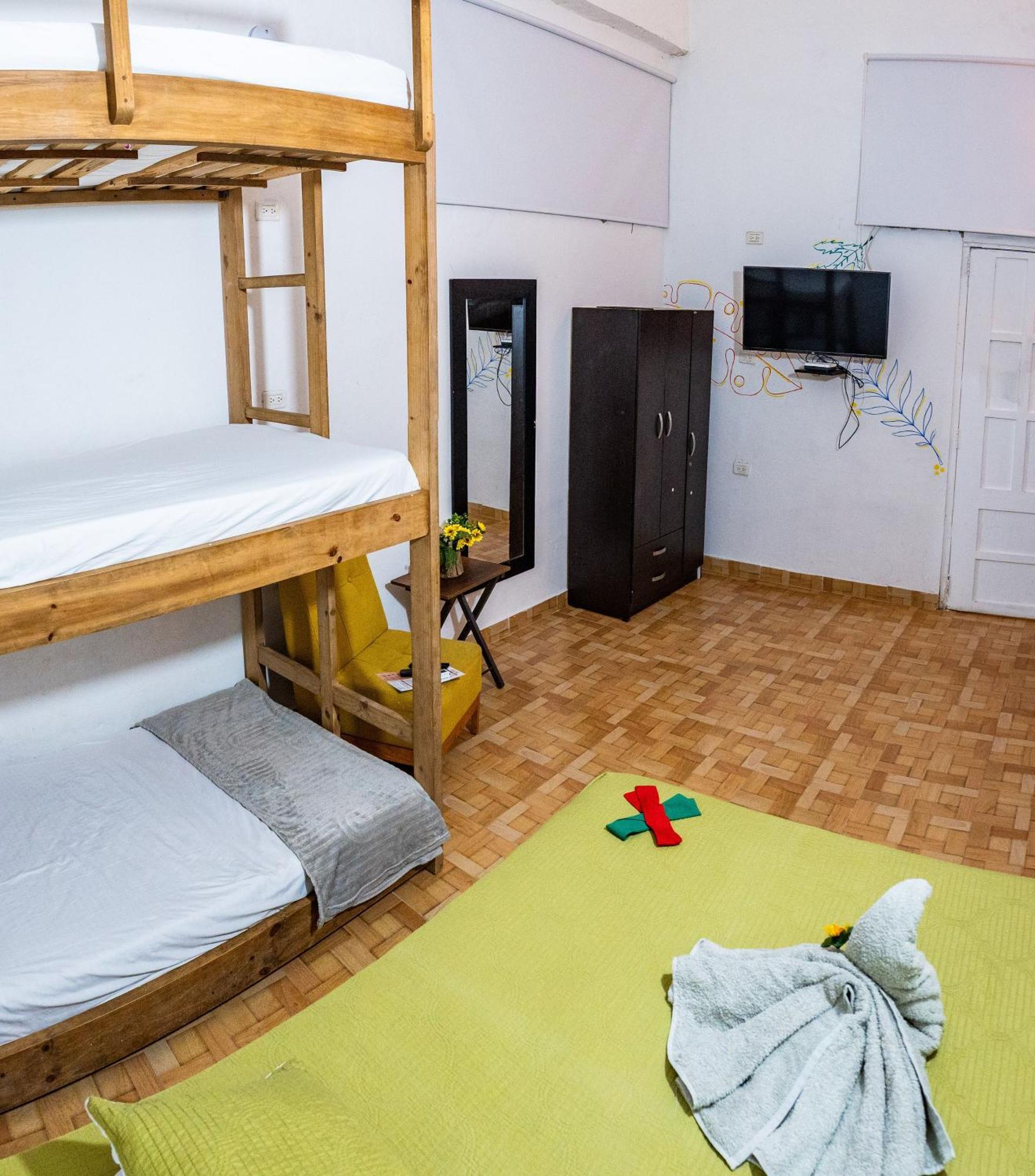 Badillo Sv Hostel